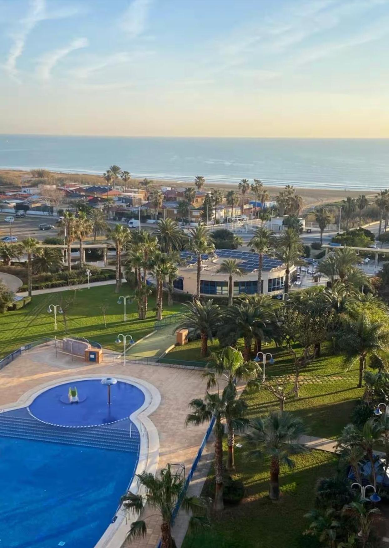 Apto. Luminoso Con Vistas En Playa De La Patacona Valencia Eksteriør billede